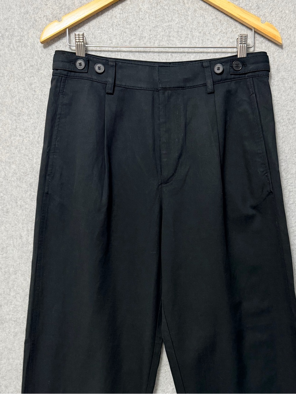 Madewell Barrel Leg Pants in Drapey Twill NWT Size 6 Black Pleated Ankle Length - Picture 4 of 11